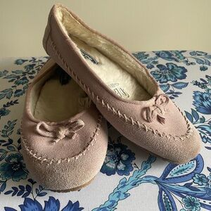 🌸7 Lands’ End Pink Suede Fuzzy Slippers NWOT Condition🌸 3/$25🌸